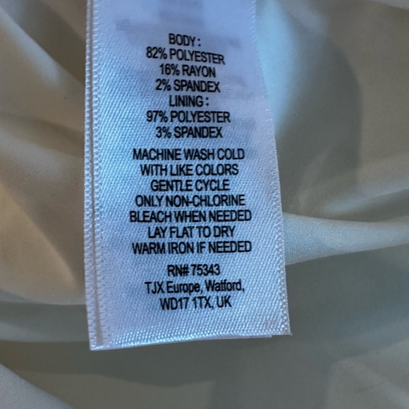 Willi Smith. Large. White Quilted.  Small Square check pattern. Sleeveless Dress - Picture 6 of 16